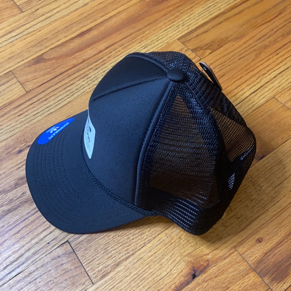 Adidas SnapBack - Picture 2 of 4